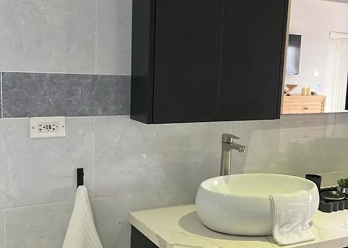 Luxury 3-bed Haven With Jacuzzi And Gorgeous Views Apartamento