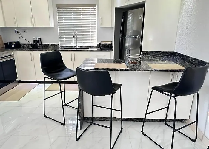 Luxury 3-bed Haven With Jacuzzi And Gorgeous Views Montego Bay